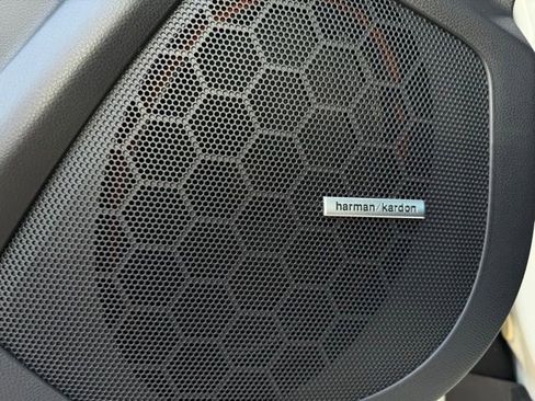 Used 2023 Subaru Ascent Touring image 6