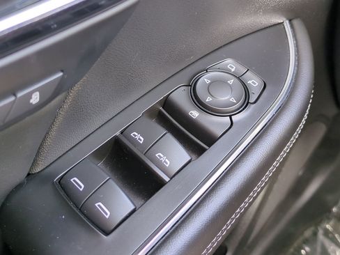 Used 2023 Buick Envision Essence FWD image 23