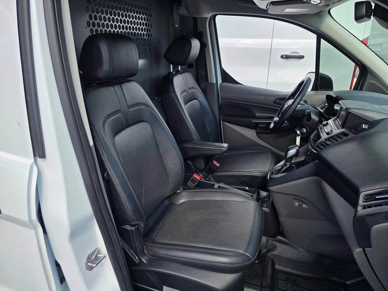 Used 2022 Ford Transit Connect XL FWD image 10
