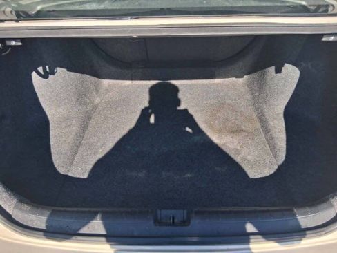 Used 2018 Honda Accord EX image 8