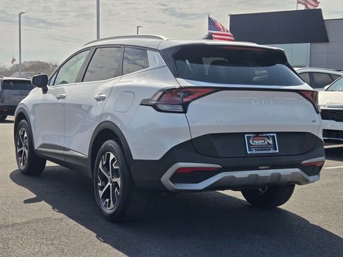 Used 2023 Kia Sportage EX image 6