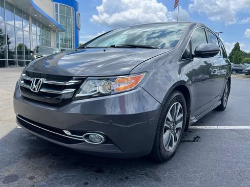 Used 2015 Honda Odyssey Touring image 2