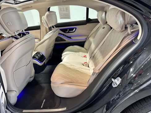 Used 2026 Mercedes-Benz S 500 4MATIC image 29