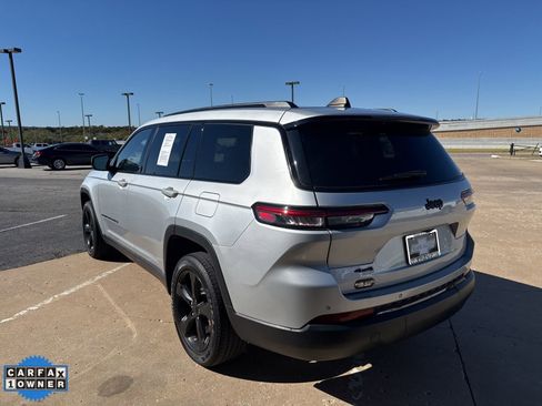 Used 2023 Jeep Grand Cherokee L Laredo image 5