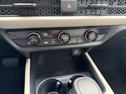 Used 2023 Honda HR-V LX image 31
