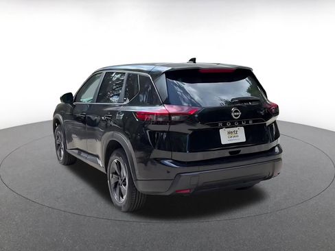 Used 2025 Nissan Rogue SV FWD image 11