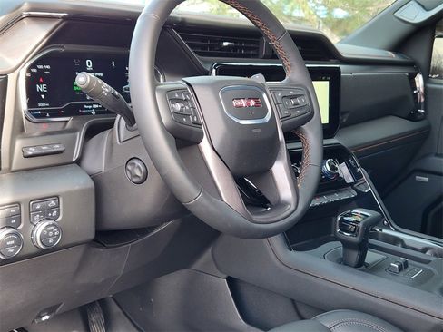 Used 2025 GMC Sierra 1500 AT4 w/ AT4 Premium Package image 15