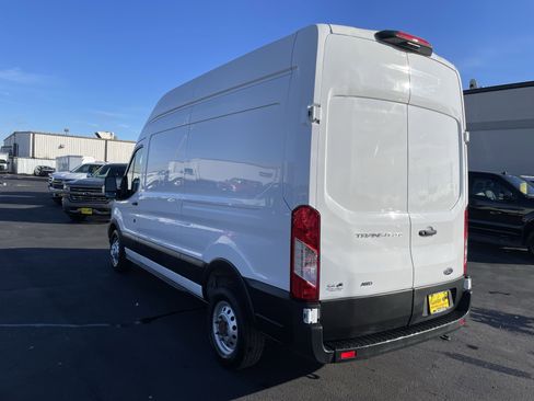 Used 2023 Ford Transit 250 148 High Roof AWD image 6