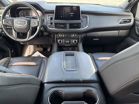 Used 2024 GMC Yukon AT4 w/ AT4 Premium Package image 17