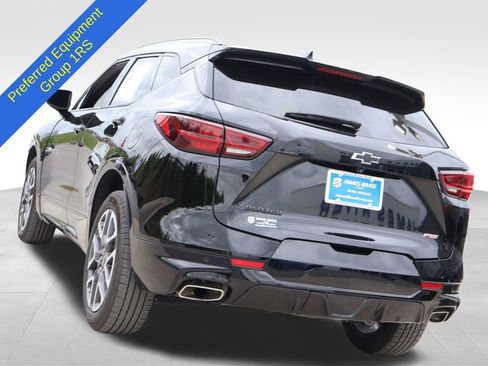 Used 2025 Chevrolet Blazer RS FWD image 3