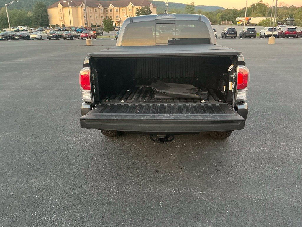 Certified 2022 Toyota Tacoma TRD Sport AWD/4WD image 31