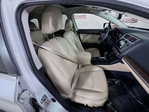Used 2017 Subaru Outback 2.5i Limited AWD/4WD image 34