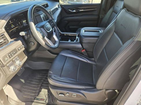 Used 2023 GMC Yukon Denali RWD image 15