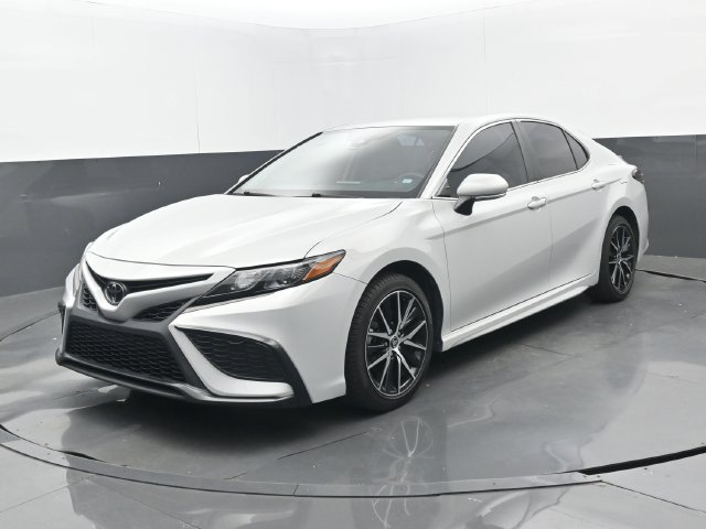 Used 2024 Toyota Camry SE FWD image 8