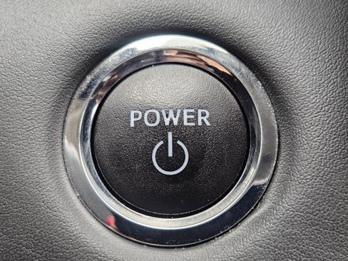 Used 2023 Toyota Highlander LE image 20