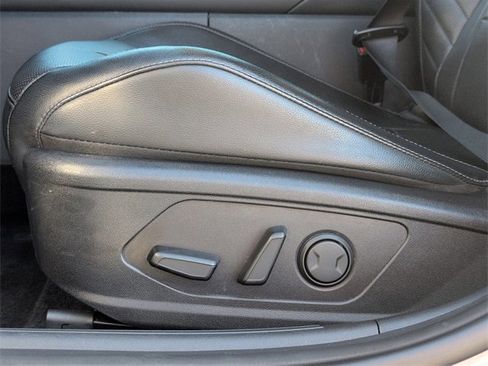 Used 2022 Hyundai Elantra Limited w/ Cargo Package image 14