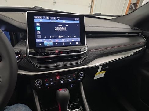 New 2026 Jeep Compass Trailhawk AWD/4WD image 19