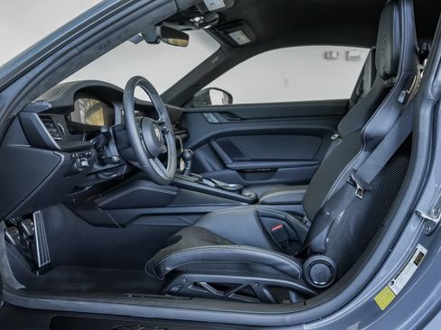 Certified 2026 Porsche 911 GT3 RWD image 5