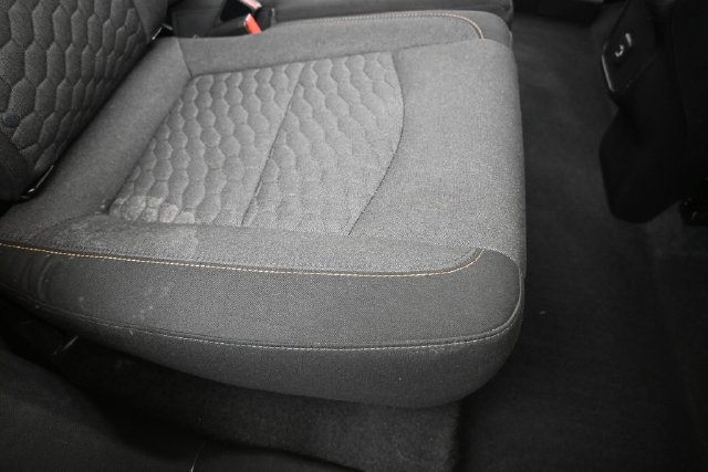 Used 2019 Chevrolet Equinox LT FWD image 16