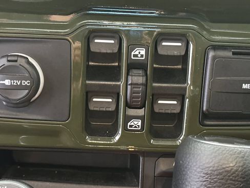 Used 2021 Jeep Wrangler Unlimited Sport AWD/4WD image 13