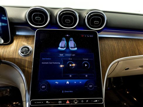 Used 2024 Mercedes-Benz C 300 Sedan image 18