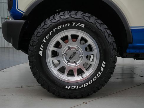 New 2025 Ford Bronco 4-Door image 11