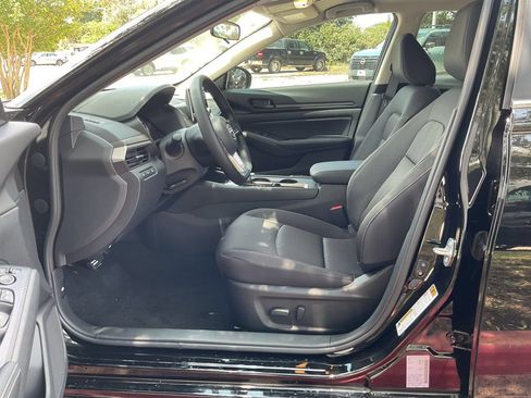 New 2026 Nissan Altima 2.5 SV FWD image 8