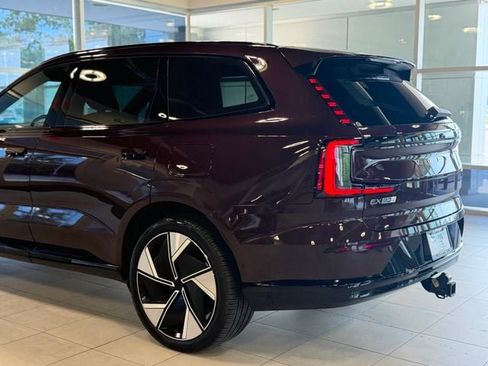 Used 2025 Volvo EX90 Ultra AWD/4WD image 13