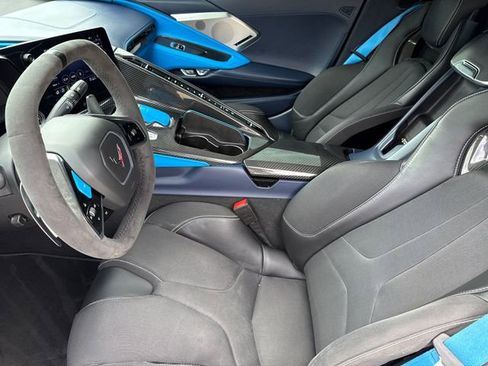 Used 2021 Chevrolet Corvette Stingray Convertible w/ 1LT image 15