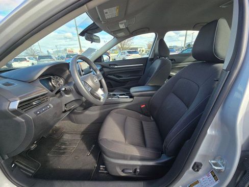 Used 2023 Nissan Altima 2.5 SV image 24