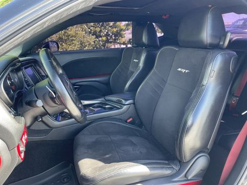 Used 2016 Dodge Challenger SRT Hellcat RWD image 2