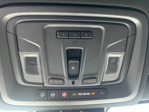 Used 2025 GMC Sierra 1500 AT4 w/ AT4 Premium Package AWD/4WD image 23