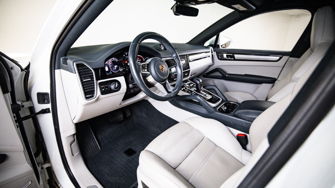 Certified 2022 Porsche Cayenne Coupe AWD/4WD image 4