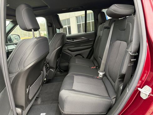 New 2026 Jeep Grand Cherokee Laredo X image 21