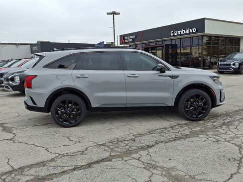 Used 2023 Kia Sorento SX AWD/4WD image 8
