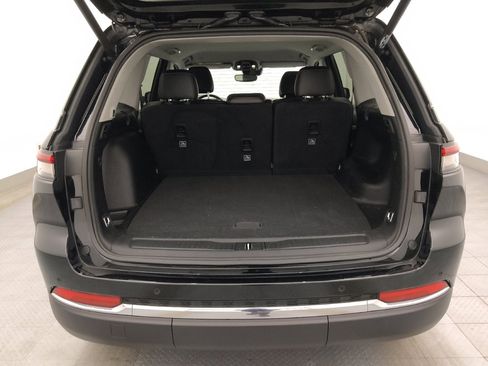 Used 2023 Jeep Grand Cherokee Limited RWD image 29