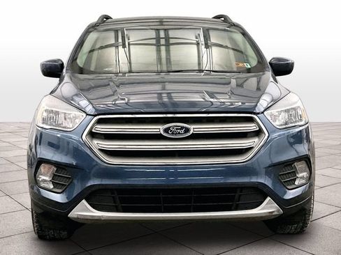 Used 2018 Ford Escape SE w/ SE Sync 3 Package AWD/4WD image 3