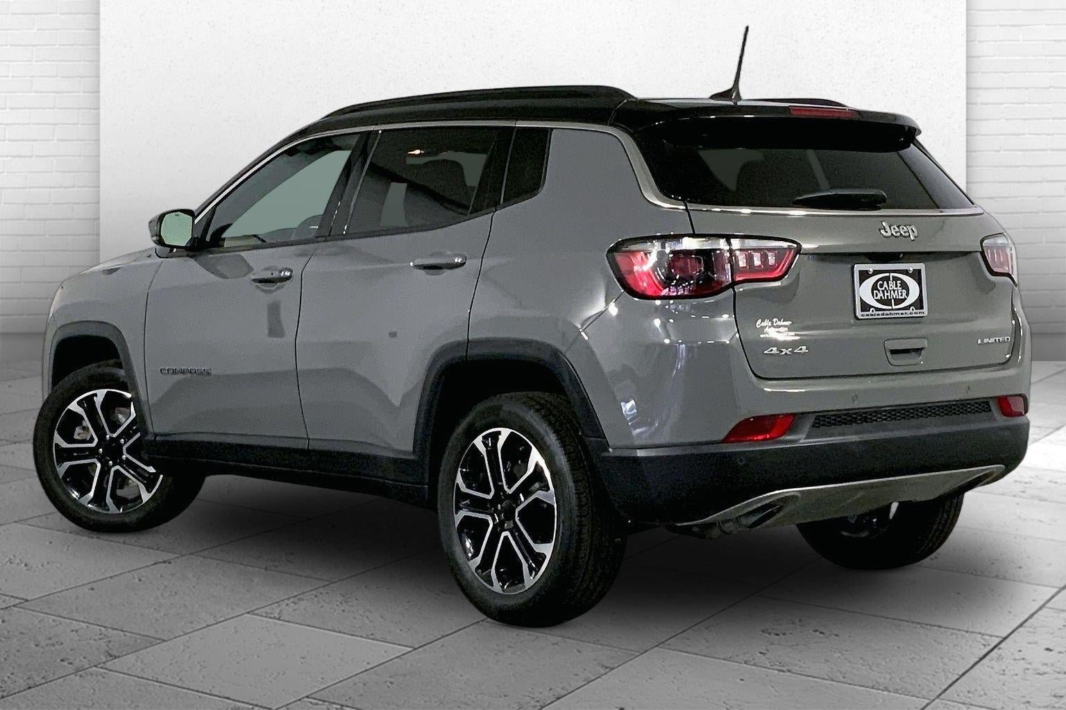Used 2023 Jeep Compass Limited AWD/4WD image 11