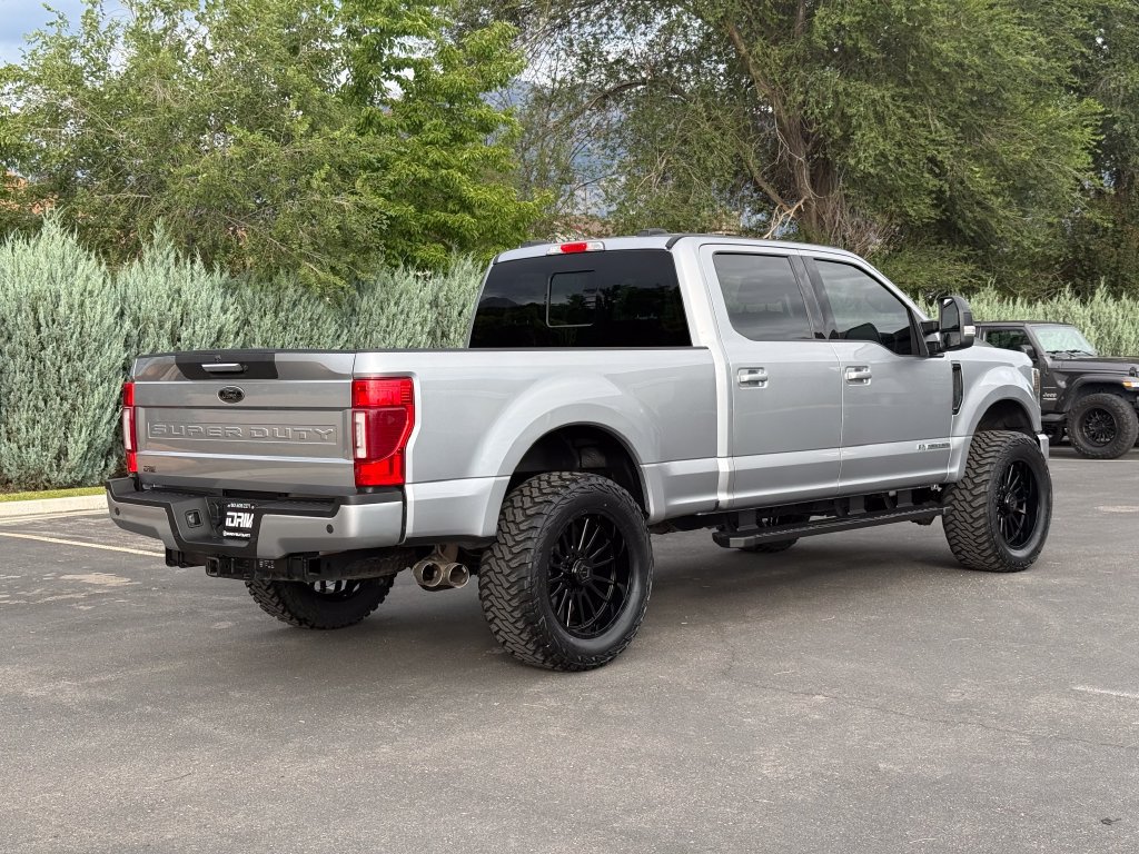 Used 2022 Ford F250 Lariat w/ Black Appearance Package AWD/4WD image 9