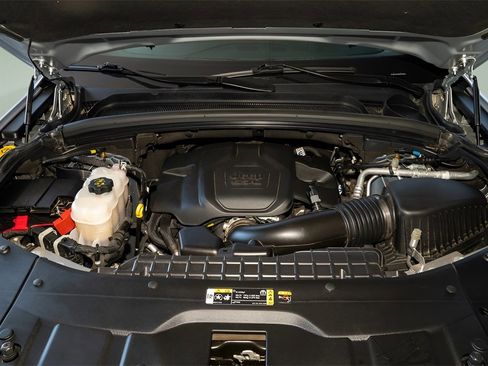 Used 2024 Jeep Grand Cherokee L Overland w/ Luxury Tech Group IV image 25