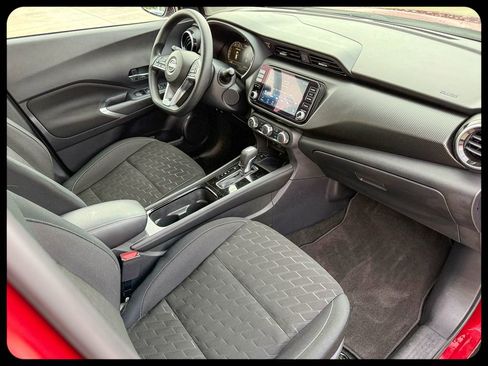 Used 2024 Nissan Kicks SV FWD image 7