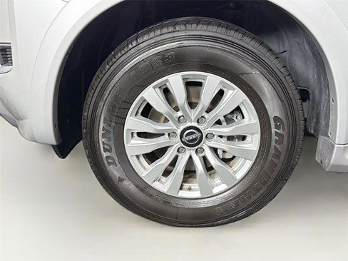 Used 2024 Nissan Armada SV AWD/4WD image 33