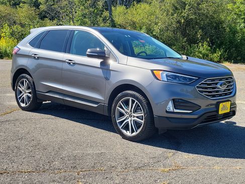 Used 2024 Ford Edge Titanium w/ Equipment Group 301A AWD/4WD image 3