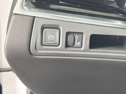 Used 2024 Cadillac XT6 Sport AWD/4WD image 12