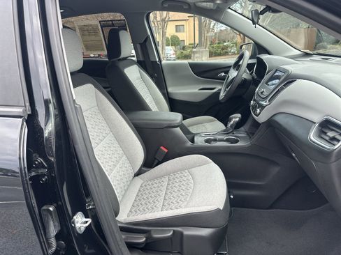 Used 2023 Chevrolet Equinox LS w/ LS Convenience Package image 22