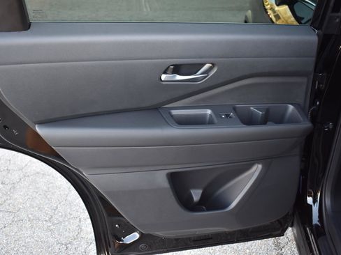 New 2026 Nissan Pathfinder SL image 42