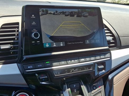 Certified 2025 Honda Odyssey Touring image 19