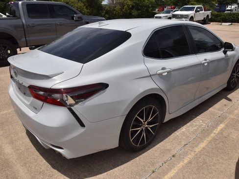 Used 2023 Toyota Camry SE FWD image 6