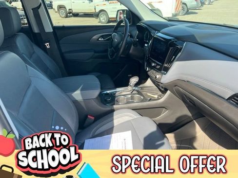 Used 2021 Chevrolet Traverse Premier FWD image 9