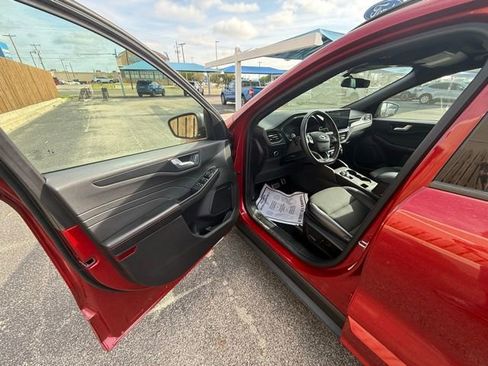 Used 2023 Ford Escape ST-Line w/ Tech Pack #1 image 15